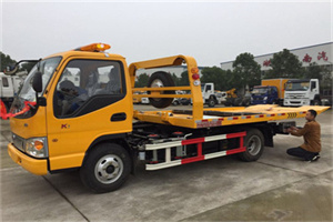 张家湾哪里有拖车服务