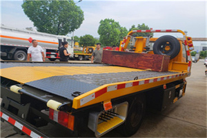 张家湾附近拖车电话号码服务