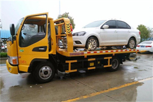 张家湾附近拖车救援24小时服务热线